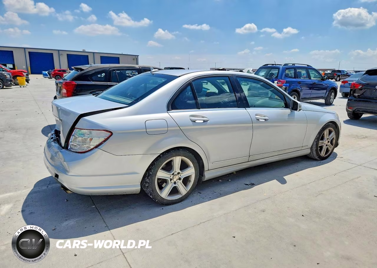 2011 Mercedes-Benz C 300 VIN:WDDGF5EB5BA459774 - 3