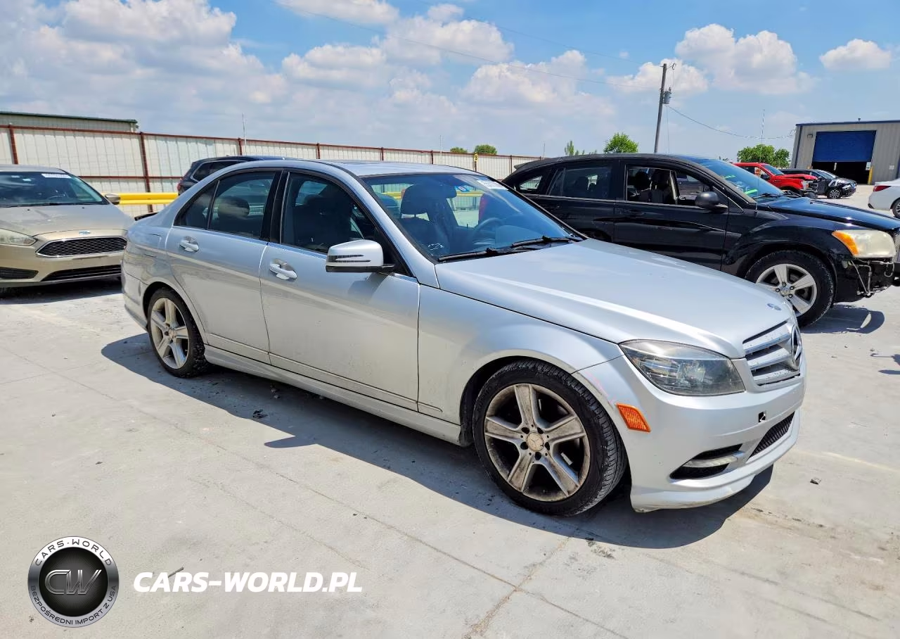 2011 Mercedes-Benz C 300 VIN:WDDGF5EB5BA459774 - 4