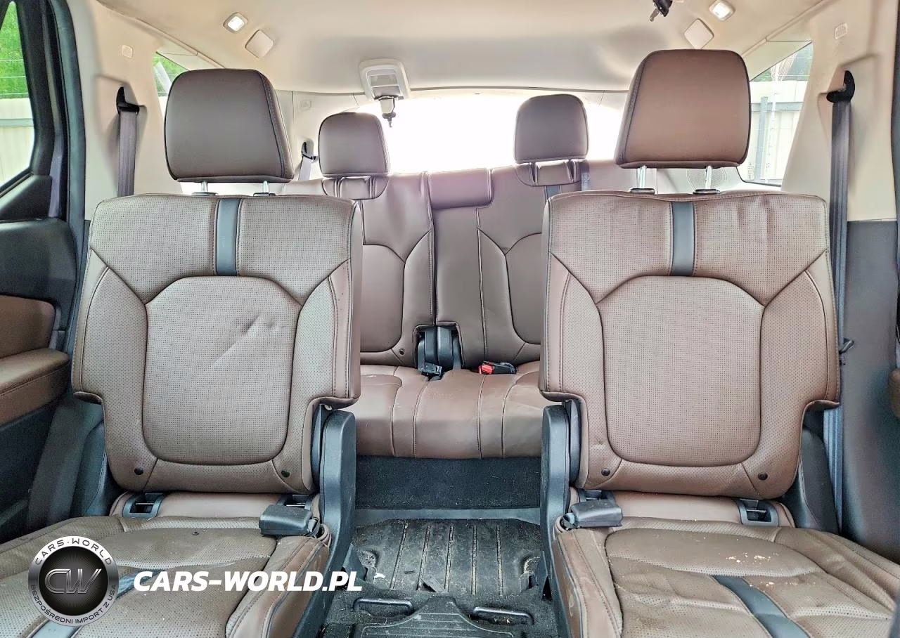 2025 Honda Pilot Elite VIN:5FNYG1H81SB015450 - 10