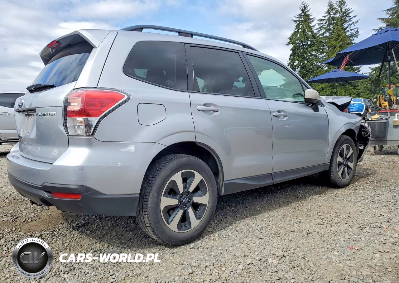 2018 Subaru Forester 2.5I Premium VIN:JF2SJAGC6JH578037 - 3