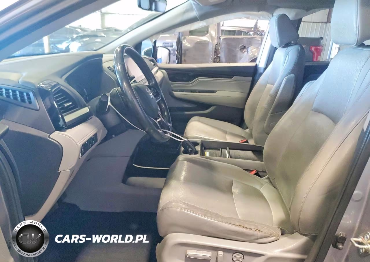 2018 Honda Odyssey Elite VIN:5FNRL6H9XJB099501 - 7