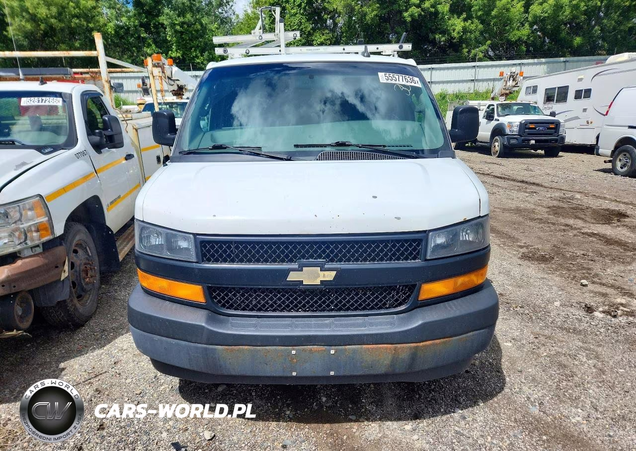 2018 Chevrolet Express G3500 VIN:1GCZGGFG5J1251138 - 5