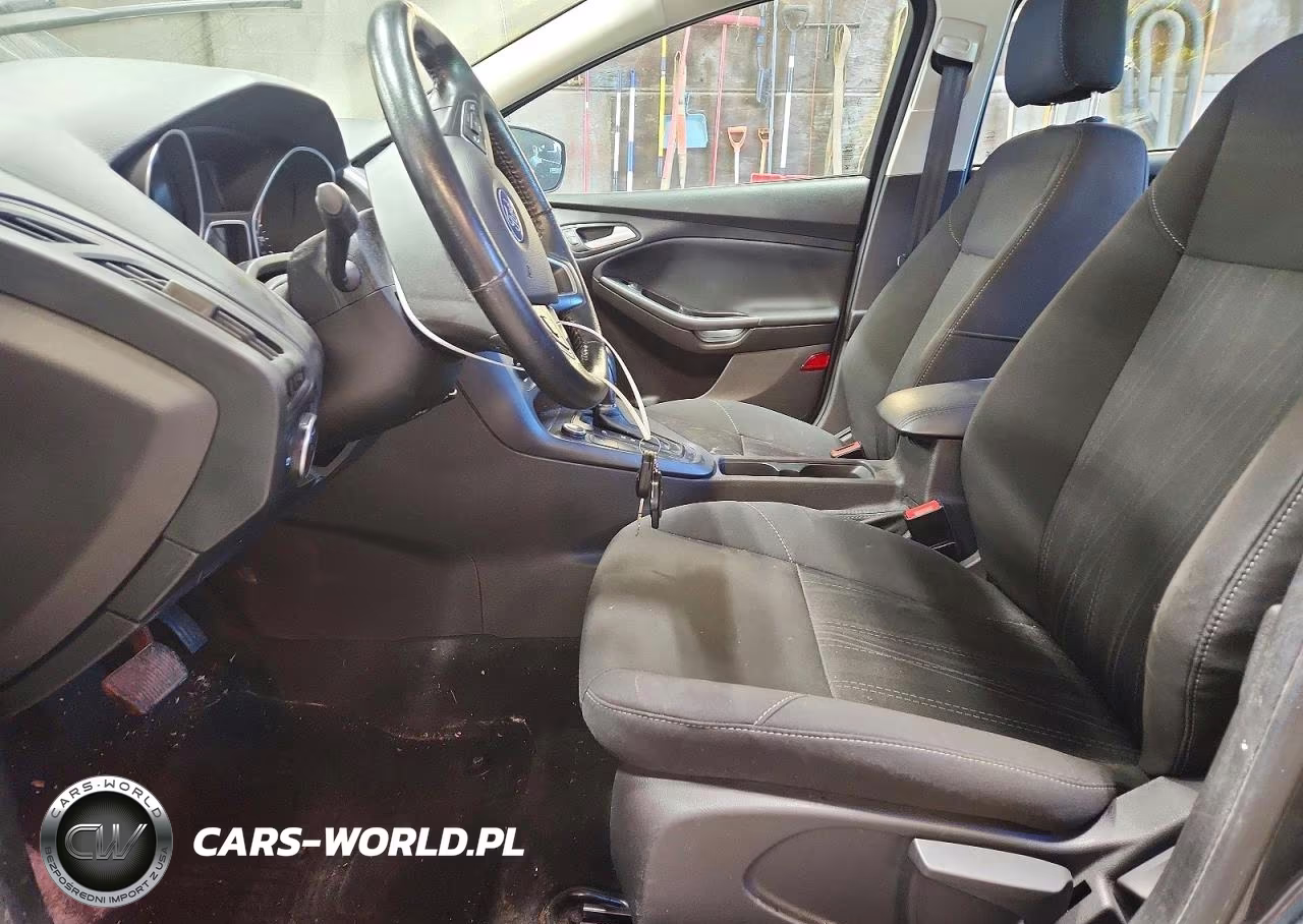 2016 Ford Focus Se VIN:1FADP3F23GL390419 - 7