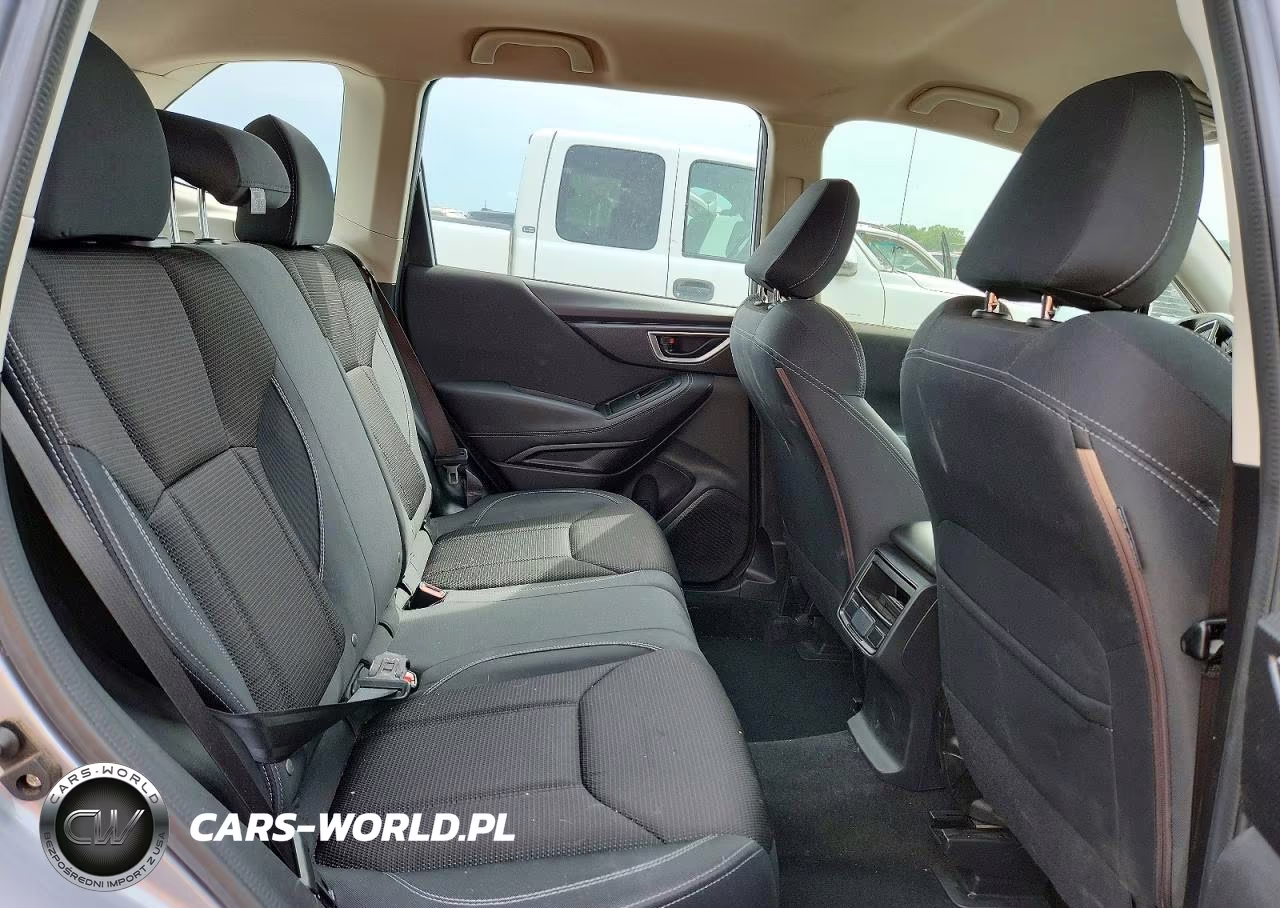 2019 Subaru Forester VIN:JF2SKACCXKH447374 - 11