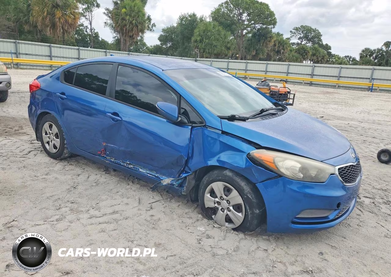 2015 Kia Forte Lx VIN:KNAFX4A65F5332086 - 4