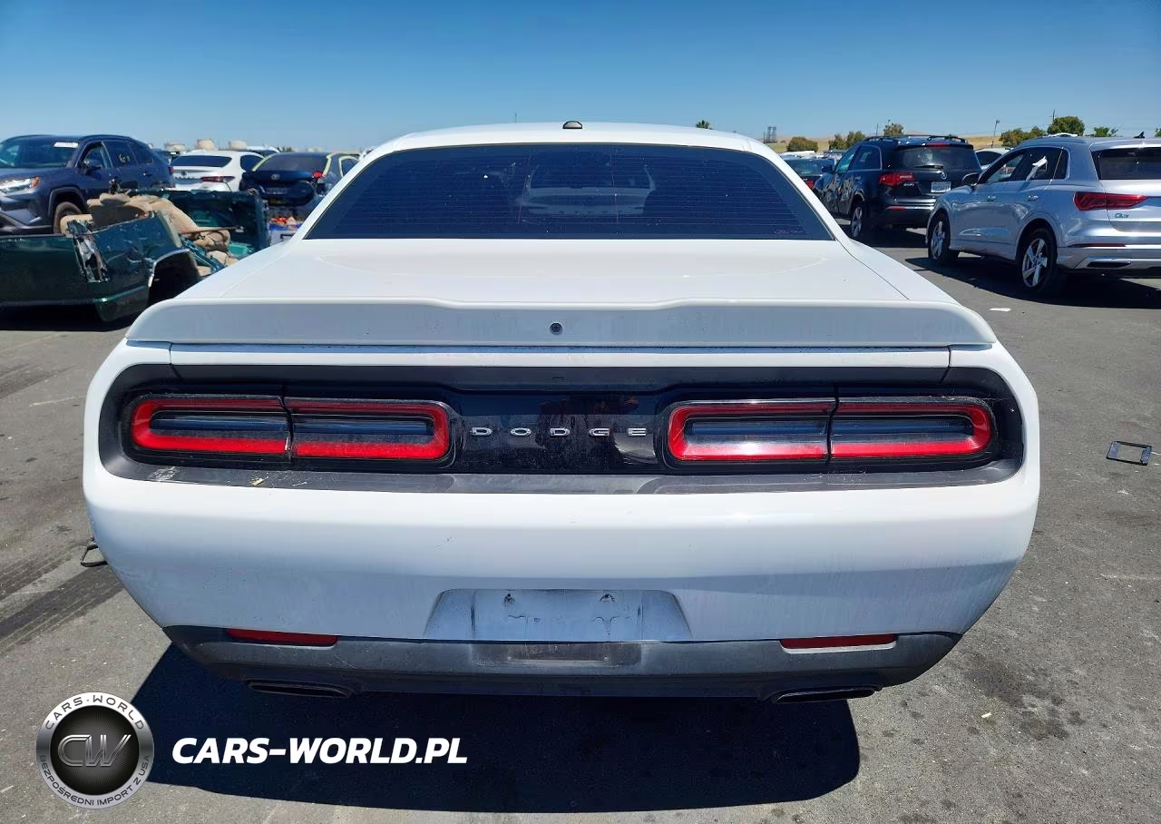 2018 Dodge Challenger Sxt VIN:2C3CDZAG2JH245837 - 6