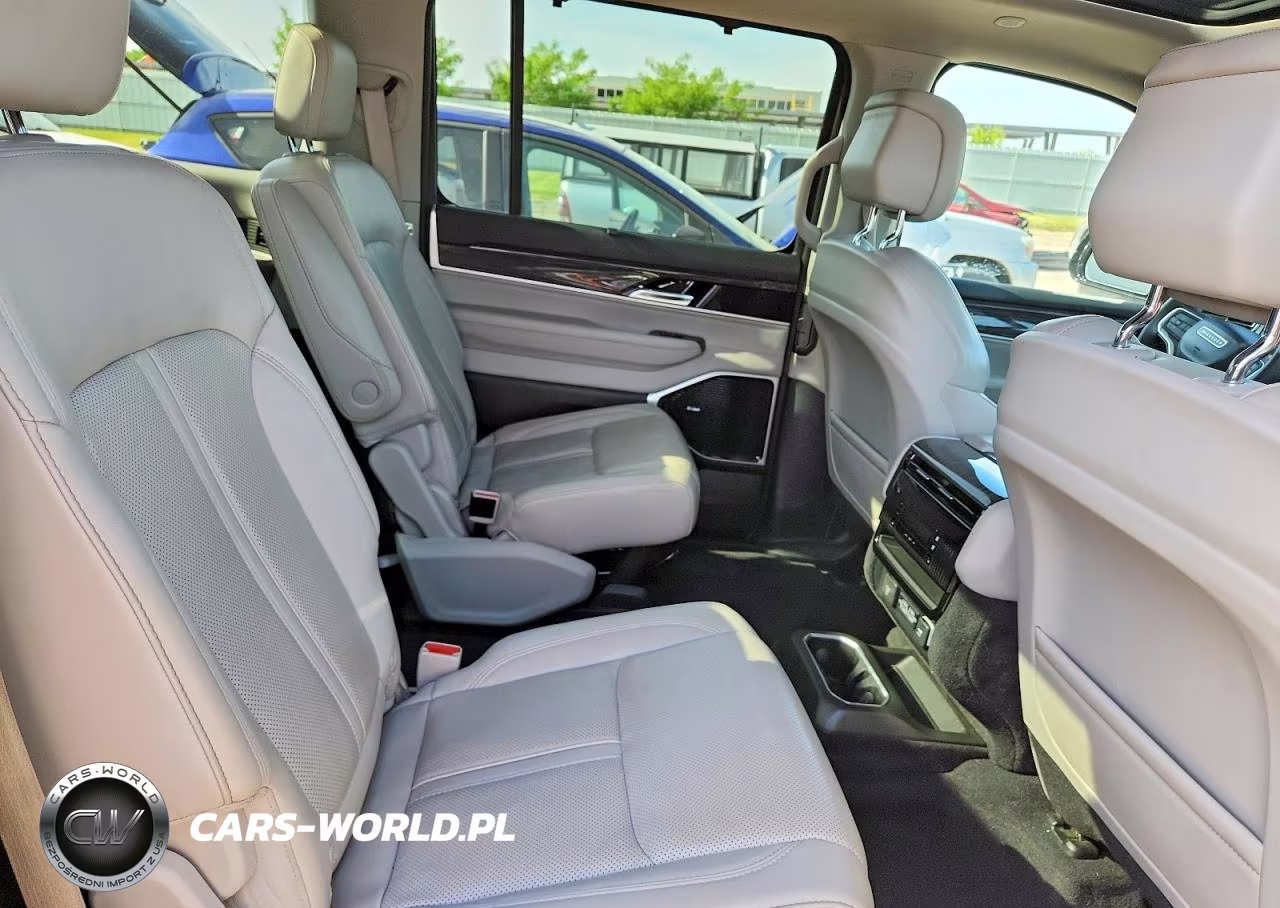 2022 Jeep Wagoneer Series Iii VIN:1C4SJVDT2NS157032 - 11