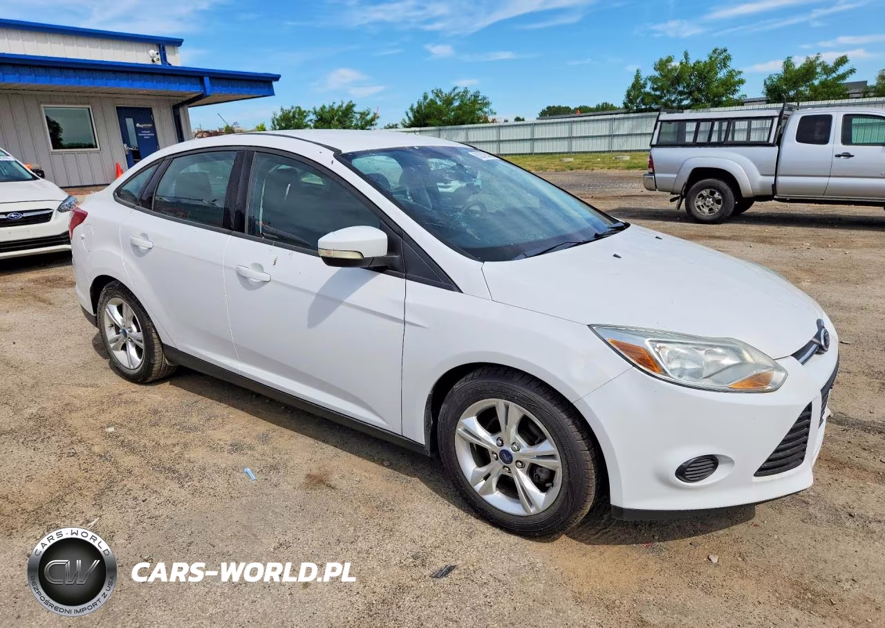 2014 Ford Focus Se VIN:1FADP3F25EL133386 - 4