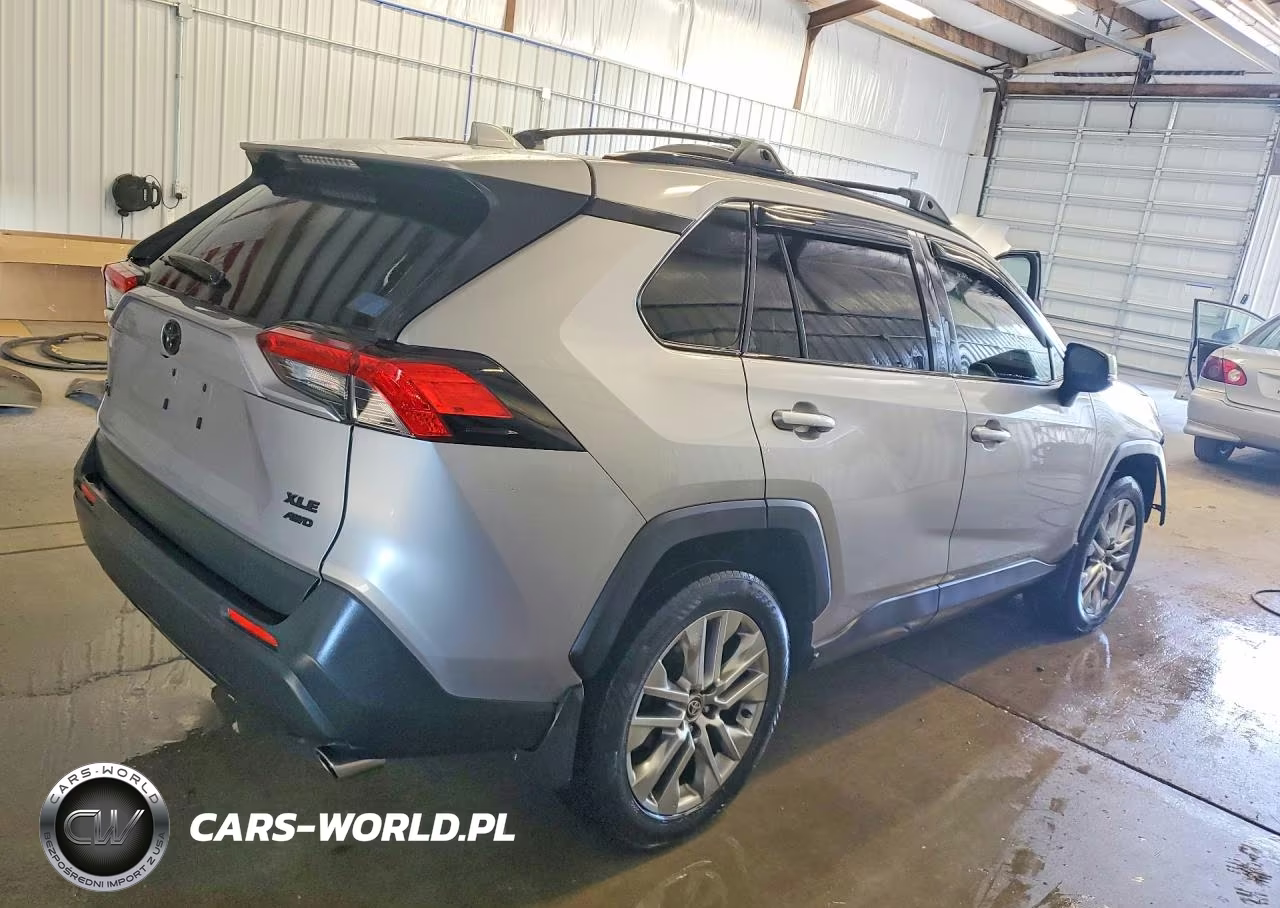 2020 Toyota Rav4 Xle Premium VIN:JTMA1RFV0LD047759 - 3