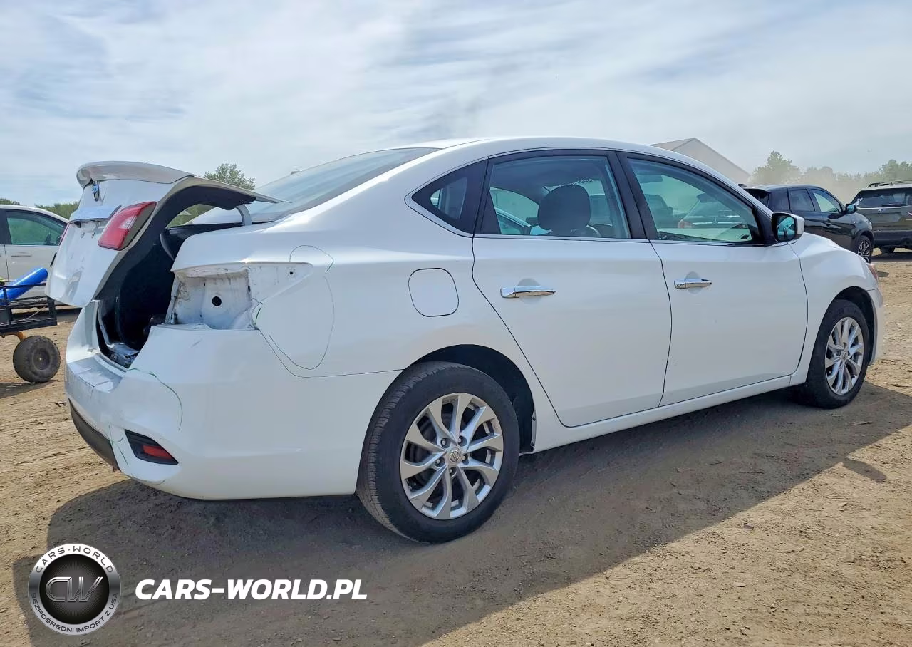 2018 Nissan Sentra S VIN:3N1AB7AP4JY202627 - 3
