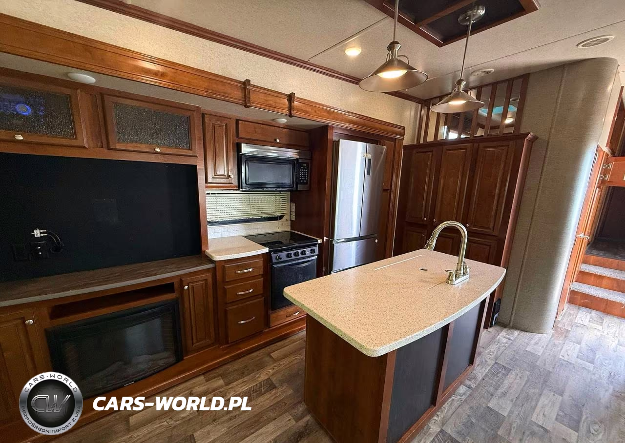 2017 Heartland Bighorn 39Mb Slide-In Camper VIN:5SFBG4227JE349474 - 13