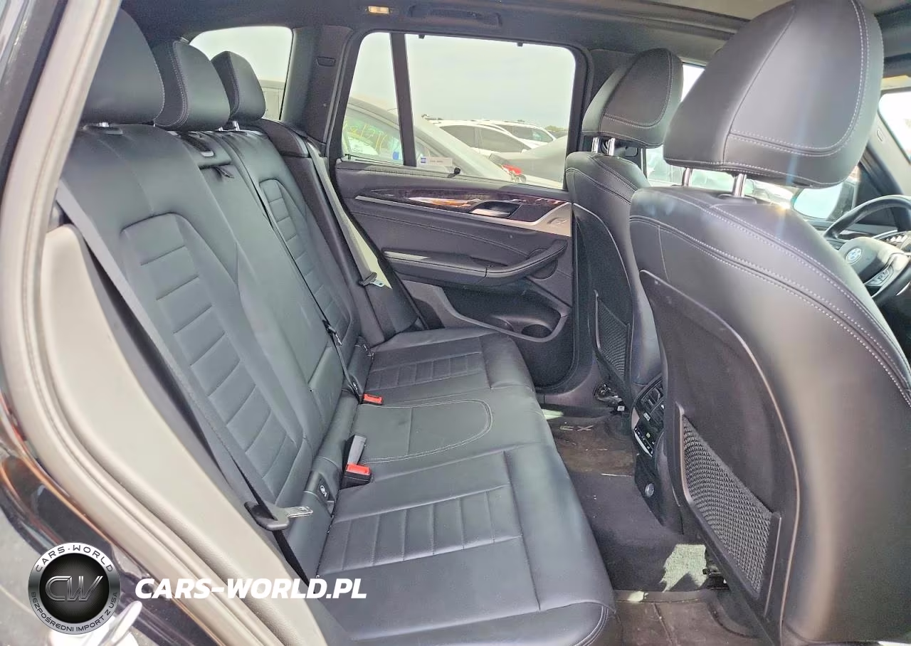 2019 BMW X3 xDrive30I VIN:5UXTR9C59KLR09756 - 10