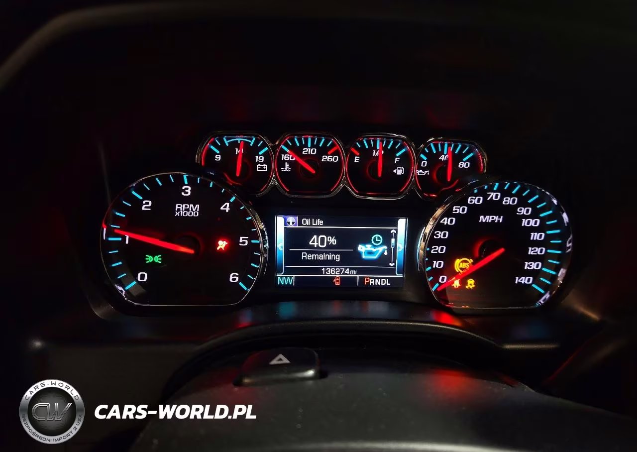 2018 Chevrolet Silverado K1500 Lt VIN:3GCUKREC2JG485175 - 9