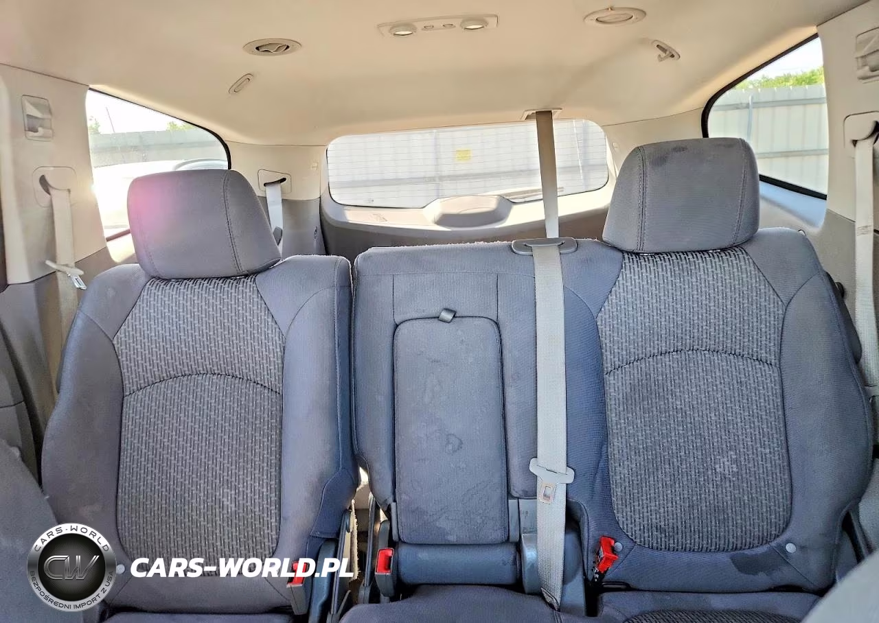 2010 Chevrolet Traverse Ls VIN:1GNLVEED2AJ236689 - 10