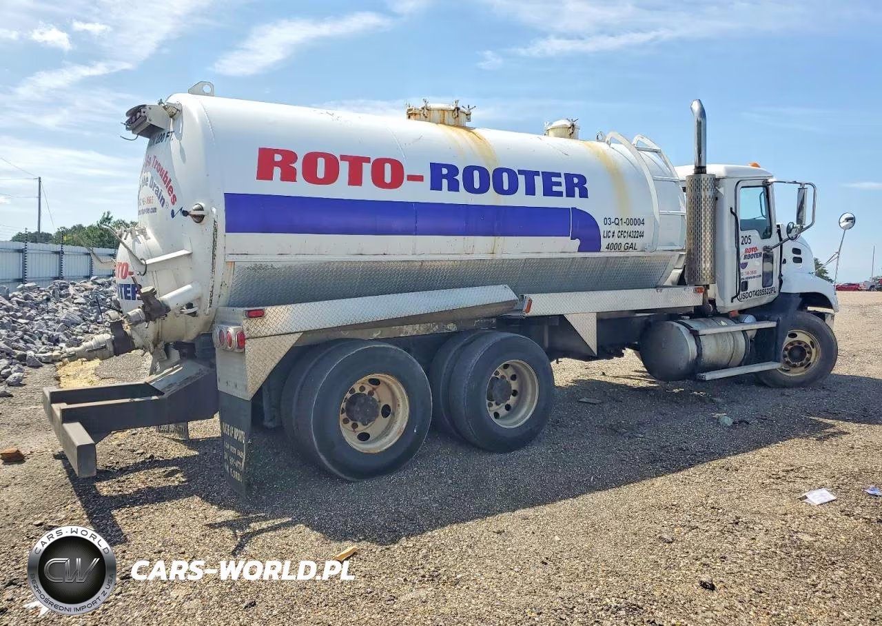 2007 Mack Water Truck VIN:1M1AK06Y27N020968 - 4