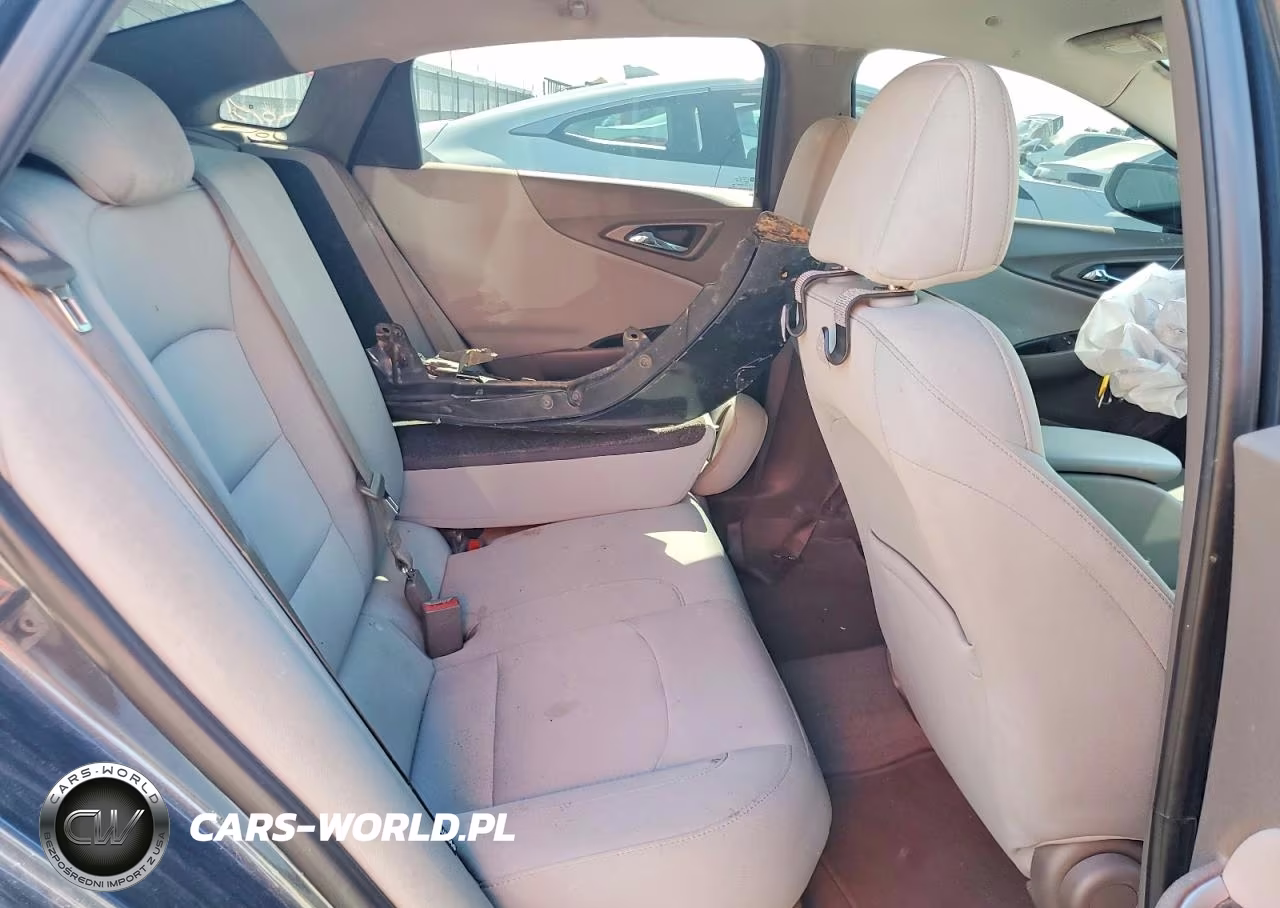 2019 Chevrolet Malibu Ls VIN:1G1ZC5ST7KF192836 - 10