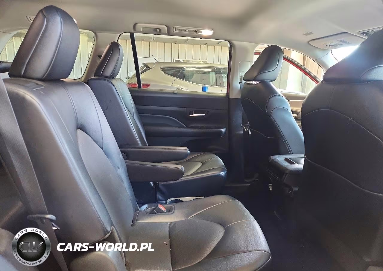 2024 Toyota Grand Highlander Xle VIN:5TDAAAB55RS064089 - 11