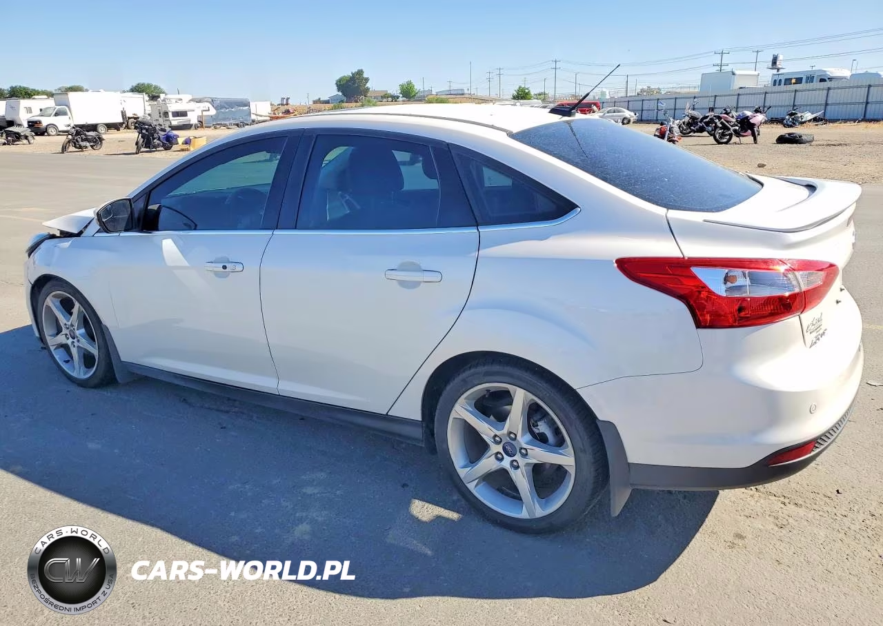 2014 Ford Focus Titanium VIN:1FADP3J28EL321827 - 2