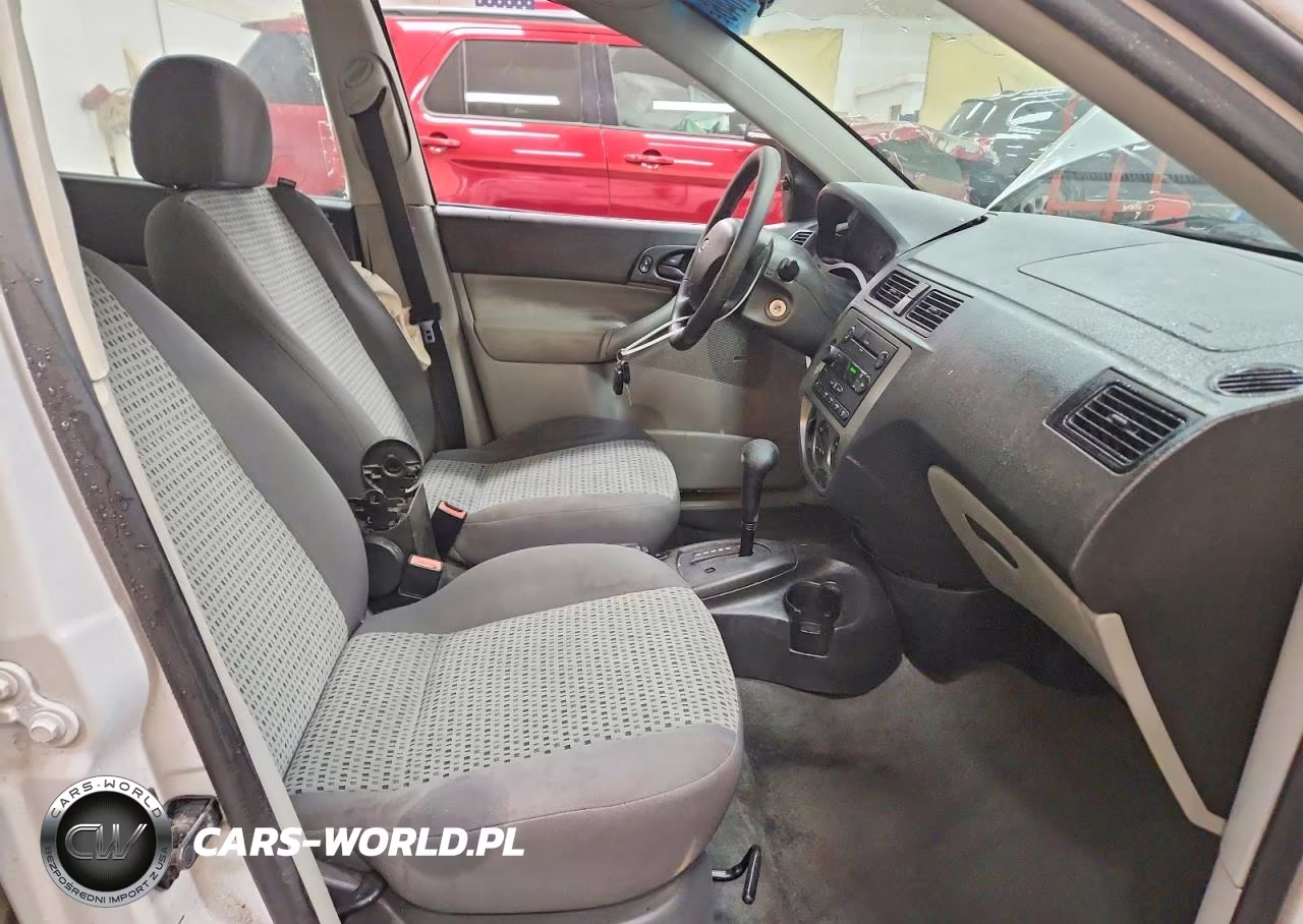 2007 Ford Focus Zx4 VIN:1FAHP34N07W275872 - 7