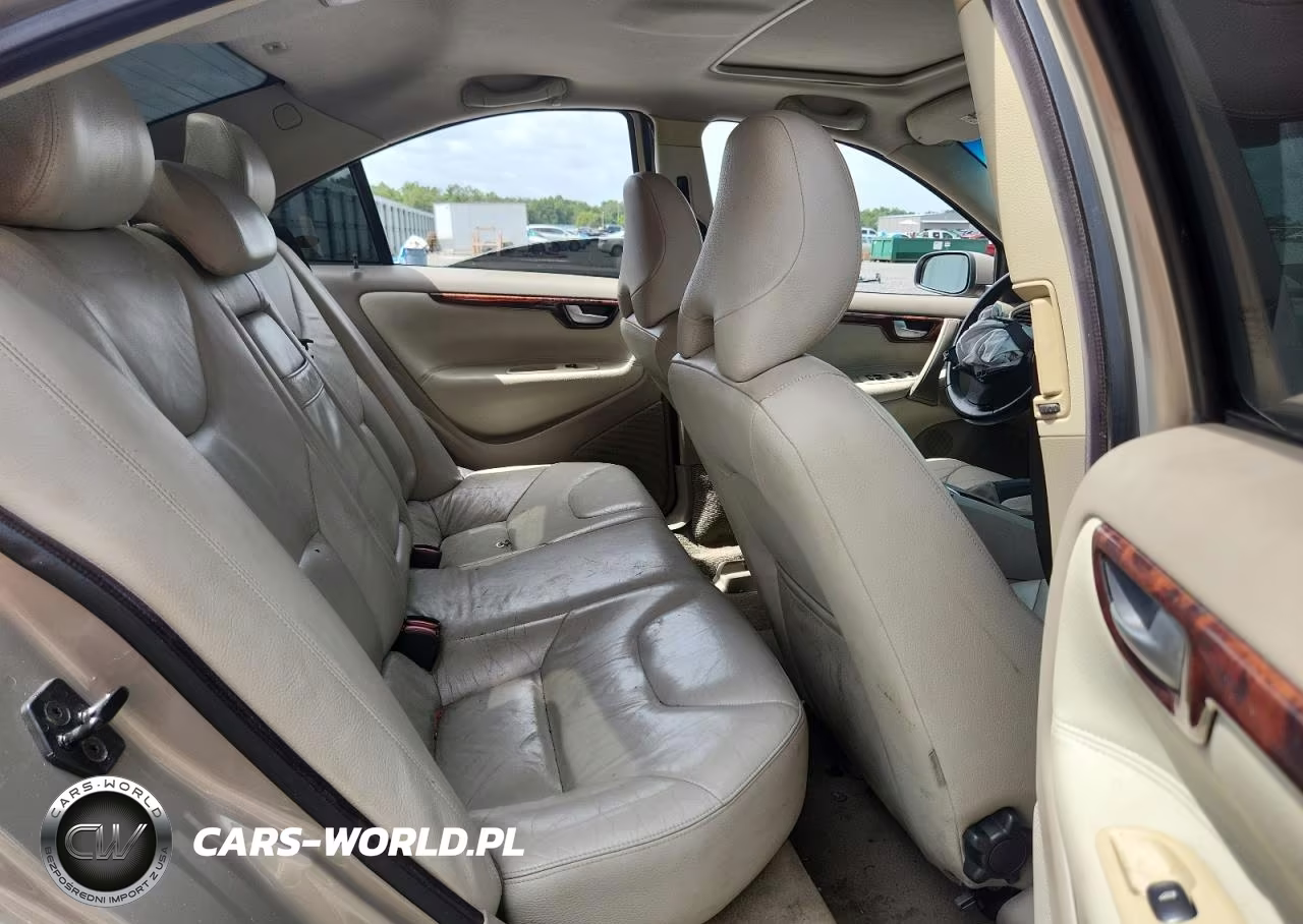 2005 Volvo S60 VIN:YV1RS640X52473747 - 10