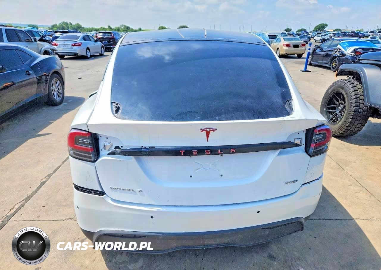 2017 Tesla Model X VIN:5YJXCAE21HF035536 - 6