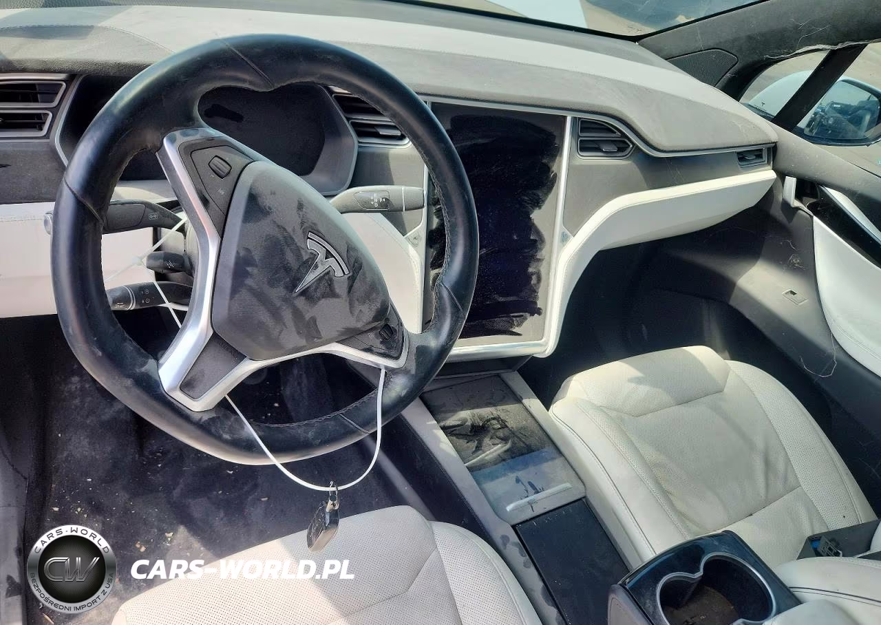 2017 Tesla Model X VIN:5YJXCAE21HF035536 - 8