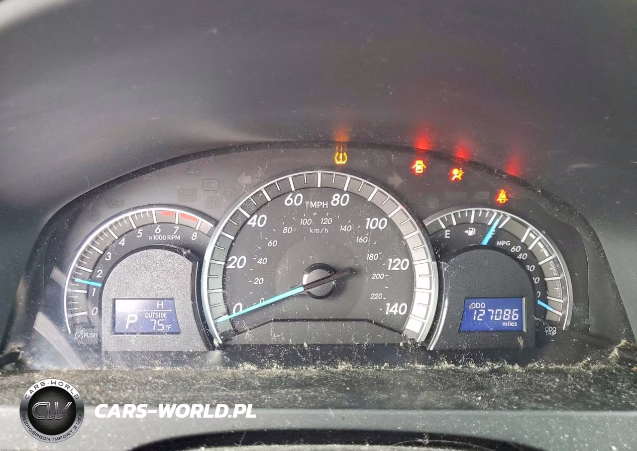 2014 Toyota Camry Se VIN:4T1BF1FK7EU728917 - 9