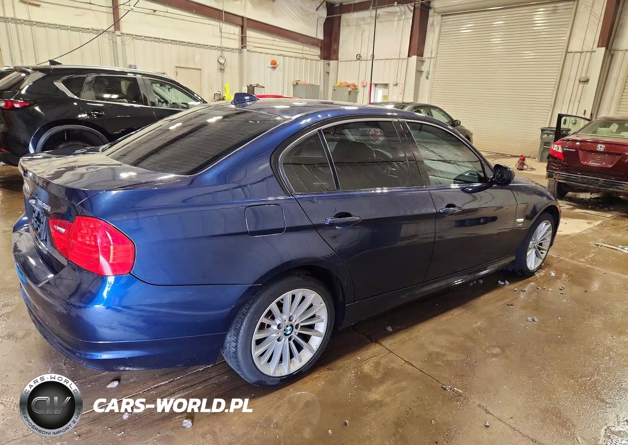 2011 BMW 328 Xi VIN:WBAPK7C58BA772118 - 3