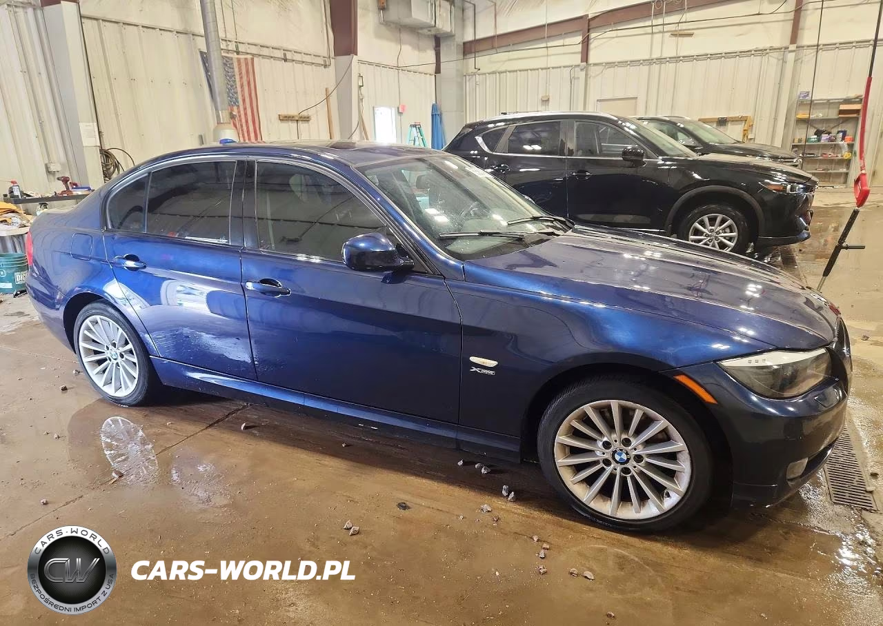2011 BMW 328 Xi VIN:WBAPK7C58BA772118 - 4
