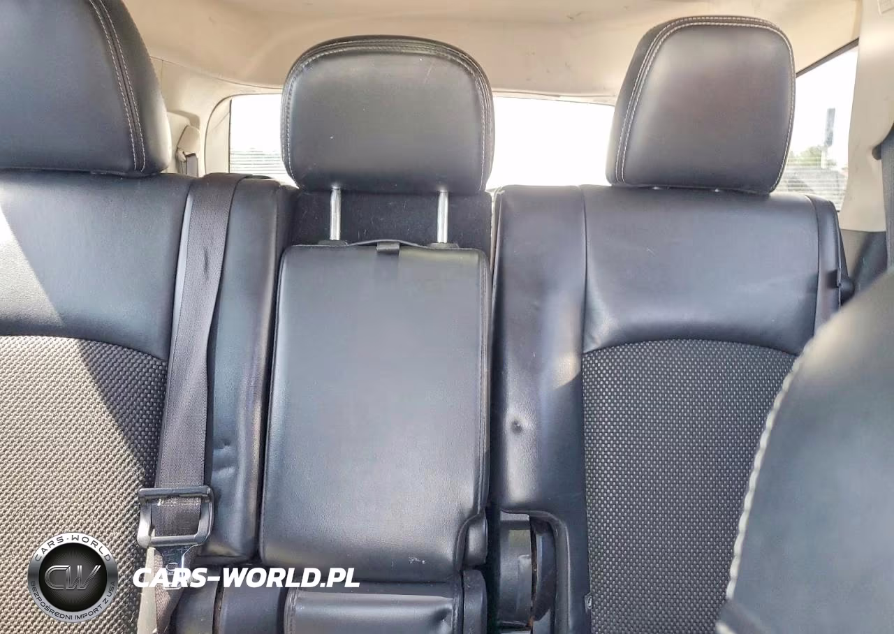 2019 Dodge Journey Crossroad VIN:3C4PDDGG7KT764883 - 10