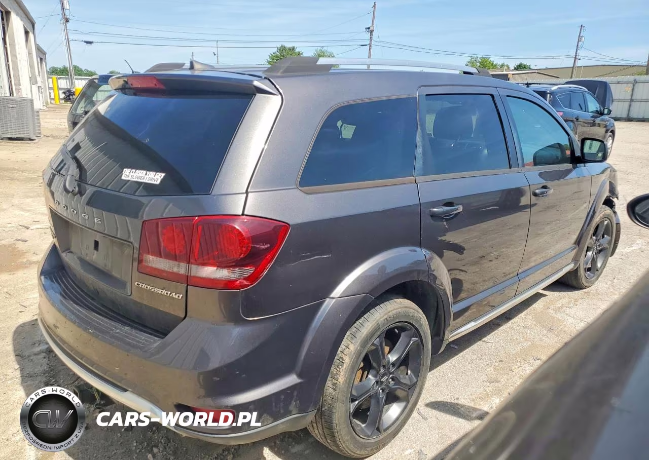 2019 Dodge Journey Crossroad VIN:3C4PDDGG7KT764883 - 3