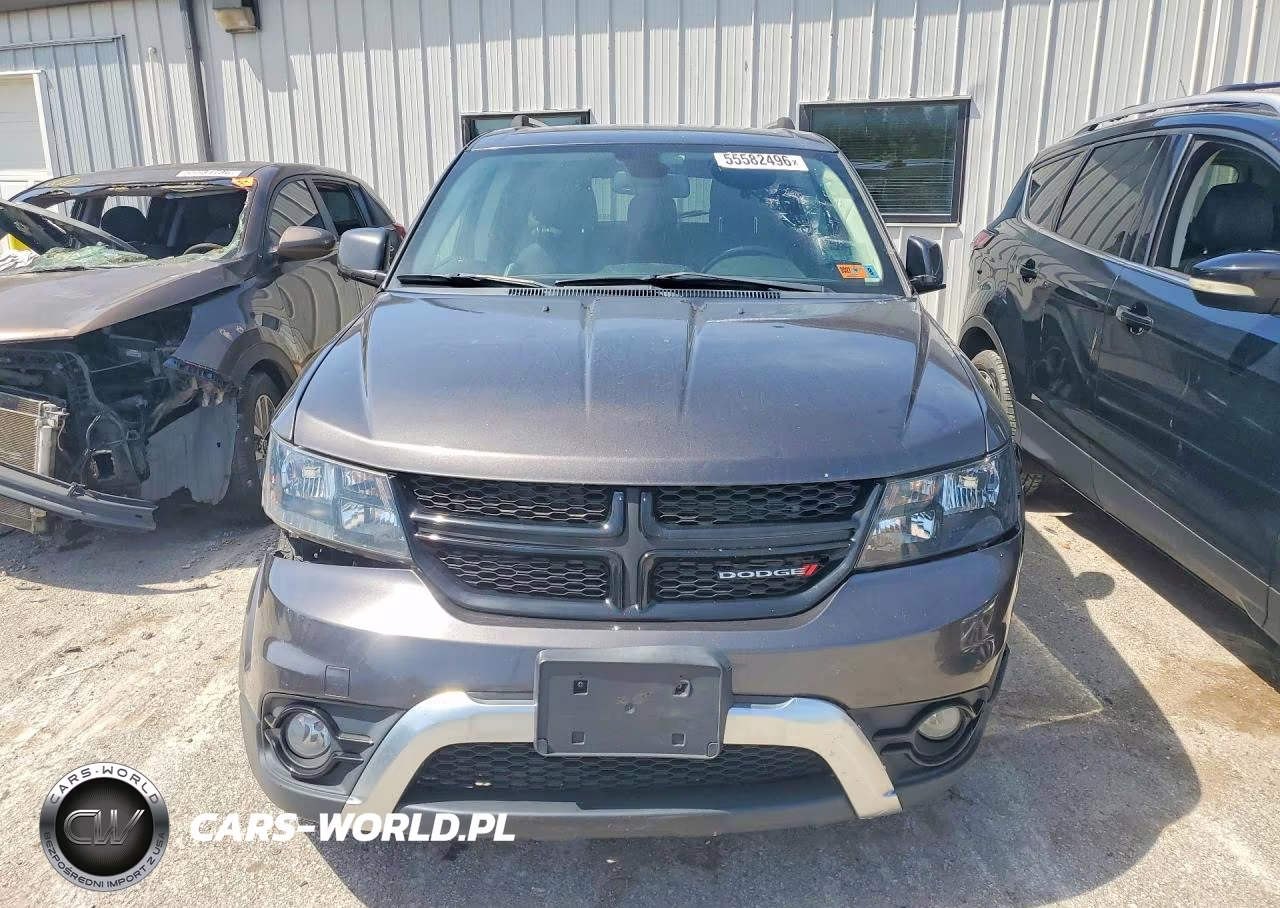 2019 Dodge Journey Crossroad VIN:3C4PDDGG7KT764883 - 5