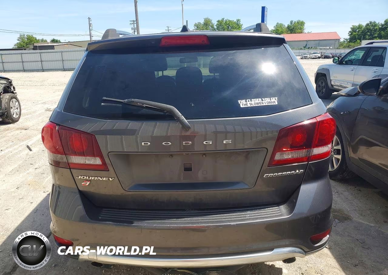 2019 Dodge Journey Crossroad VIN:3C4PDDGG7KT764883 - 6