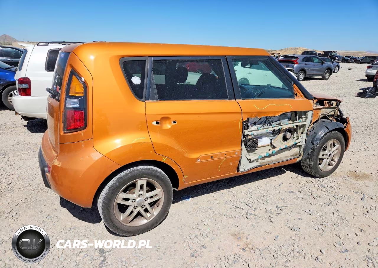 2011 Kia Soul + VIN:KNDJT2A29B7288120 - 3