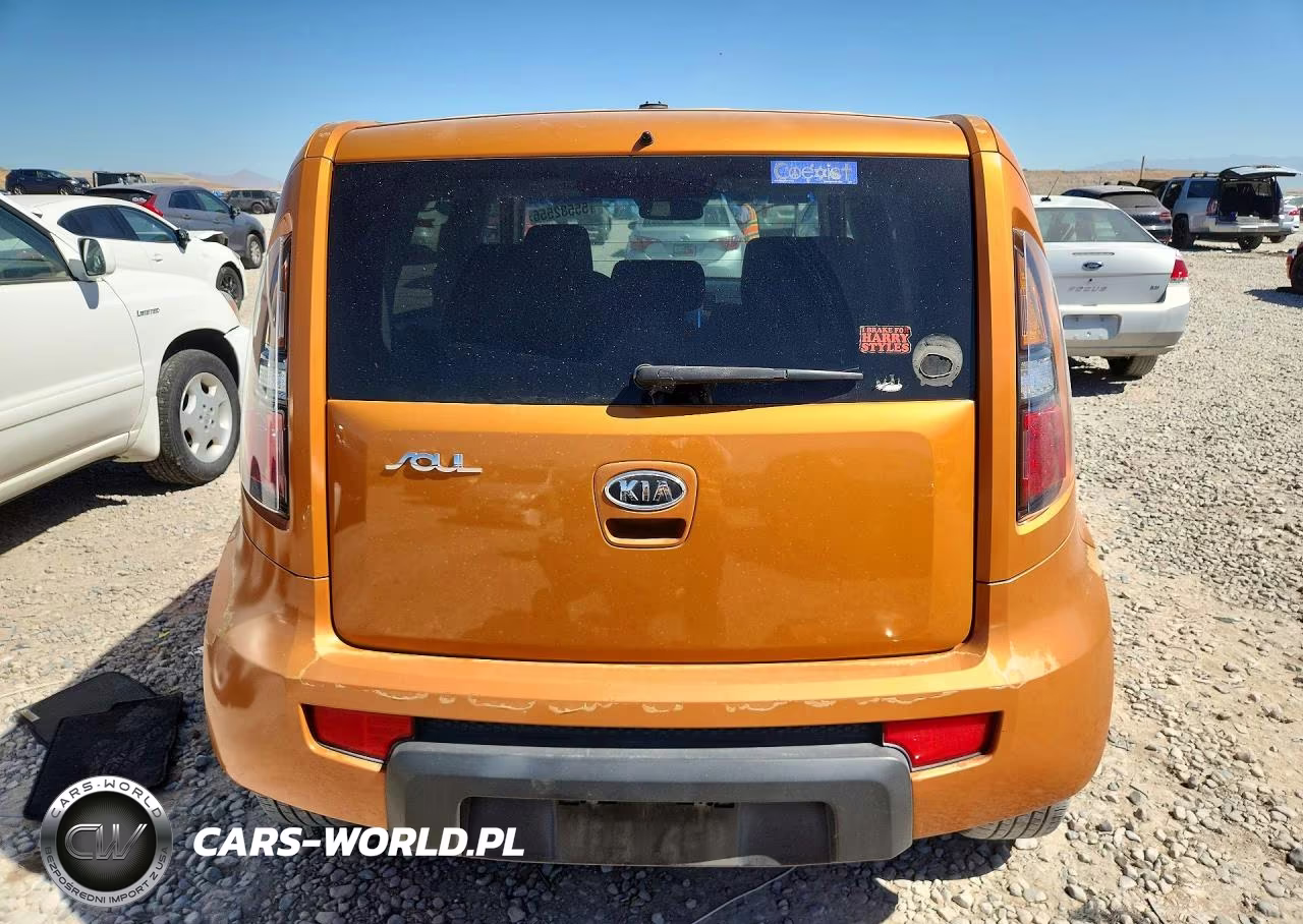 2011 Kia Soul + VIN:KNDJT2A29B7288120 - 6