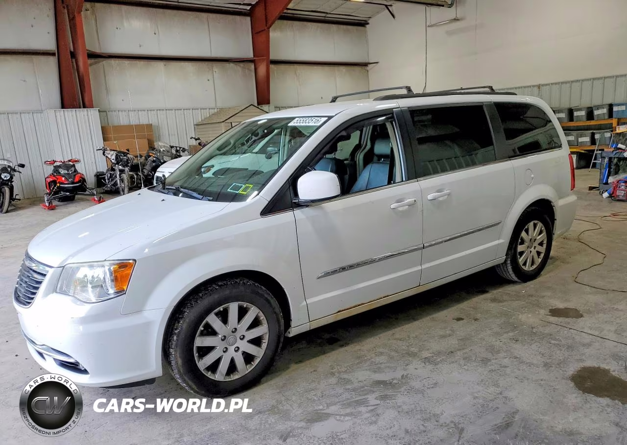 2016 Chrysler Town & Country Touring – zdjęcie 1 z 13