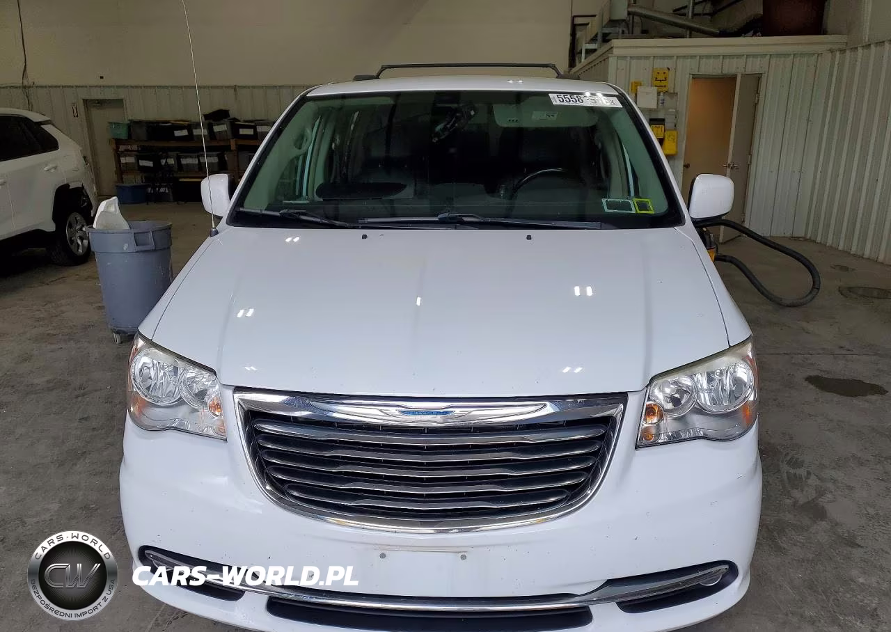 2016 Chrysler Town & Country Touring VIN:2C4RC1BG8GR296285 - 5