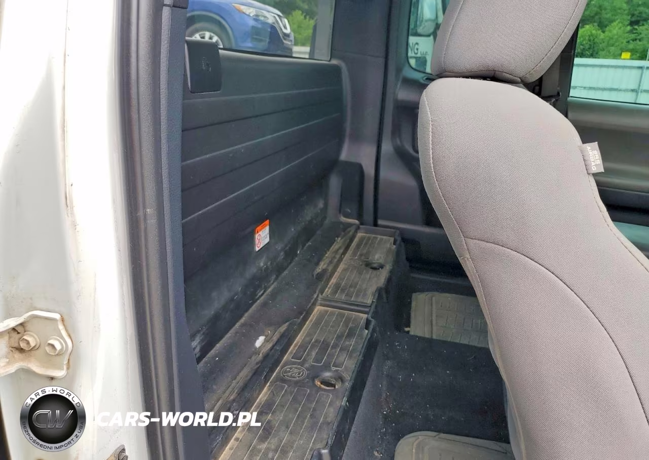 2020 Toyota Tacoma Sr VIN:5TFRX5GNXLX179600 - 10