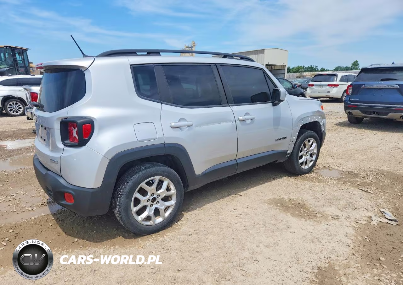 2016 Jeep Renegade Latitude VIN:ZACCJBBT4GPE33712 - 3