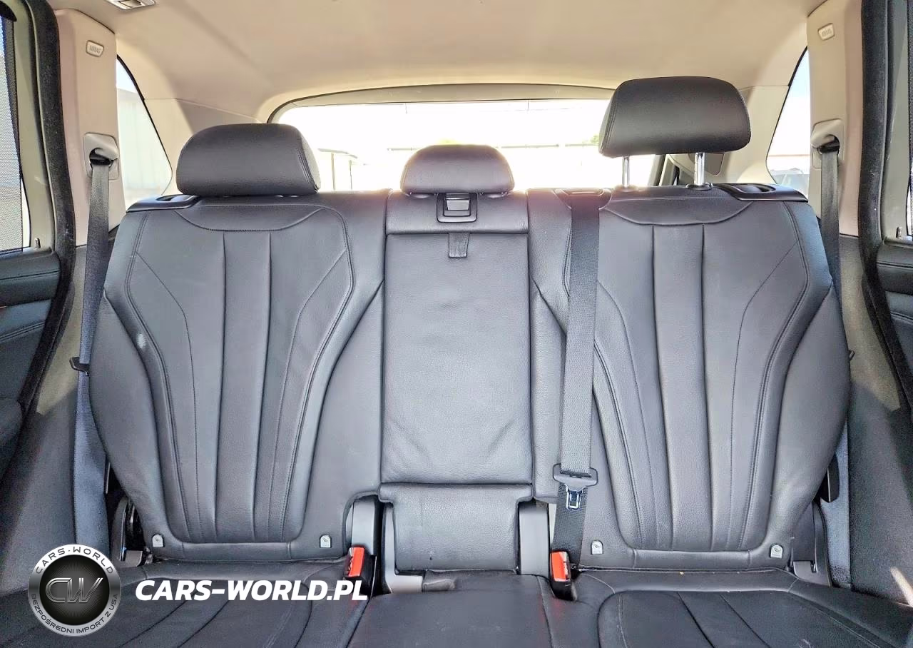 2015 BMW X5 xDrive50I VIN:5UXKR6C56F0J76504 - 10