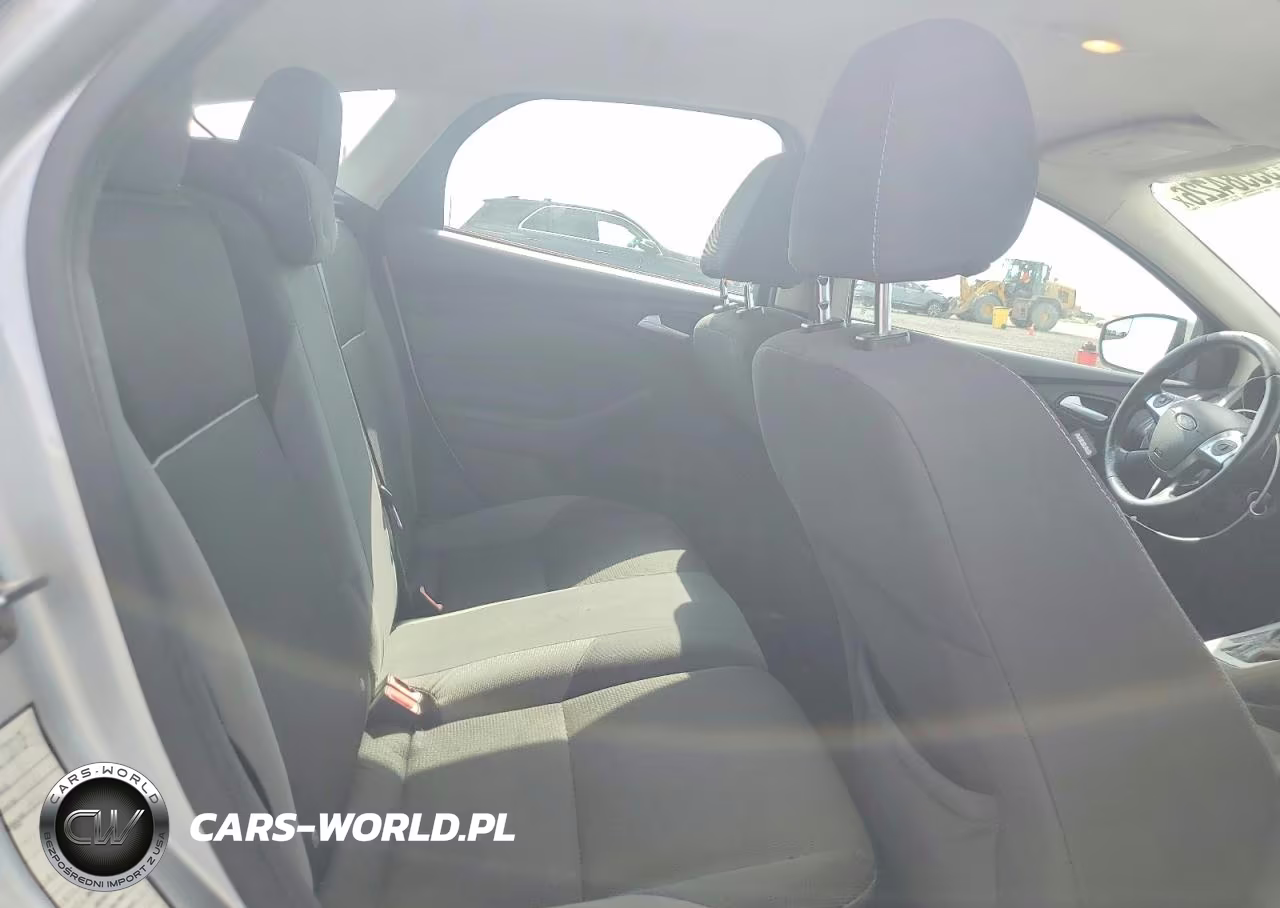 2013 Ford Focus Se VIN:1FADP3K20DL247963 - 10