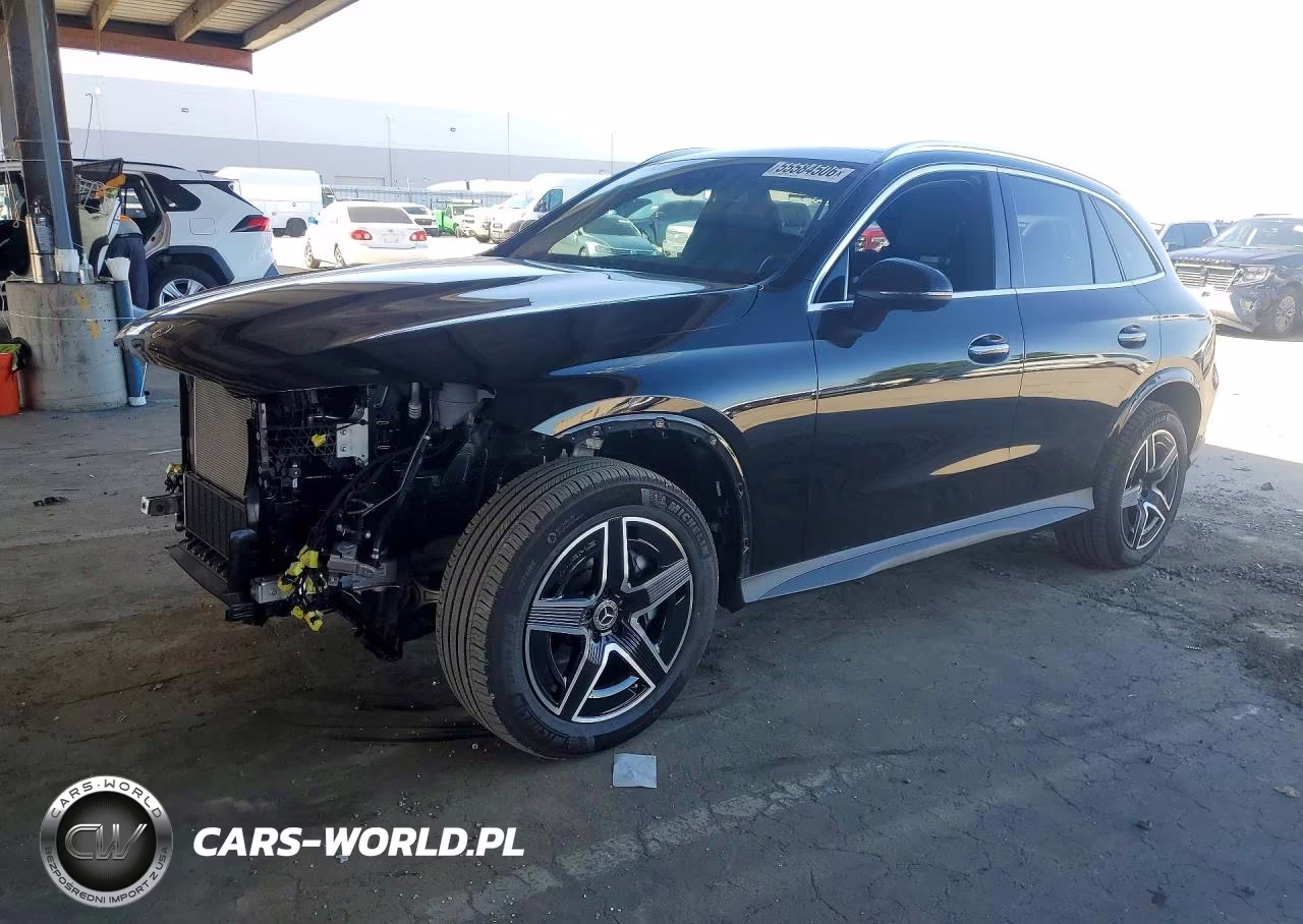 2026 Mercedes-Benz Glc 300 – zdjęcie 1 z 13