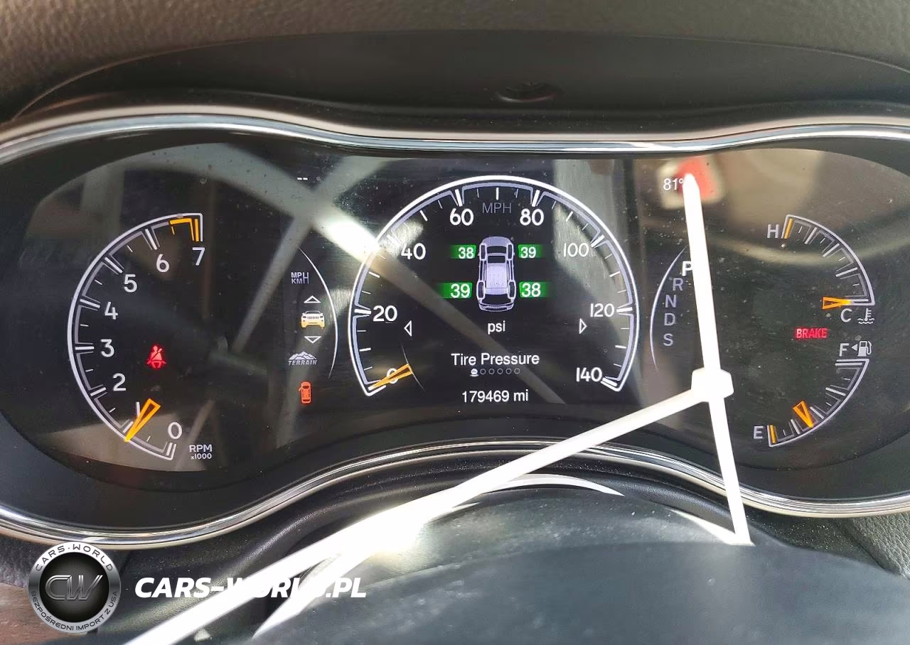 2015 Jeep Grand Cherokee Limited VIN:1C4RJFBGXFC216477 - 9