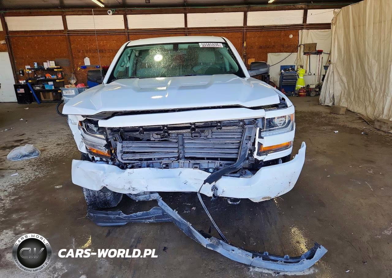 2018 Chevrolet Silverado K1500 Custom VIN:1GCVKPEC2JZ355759 - 5