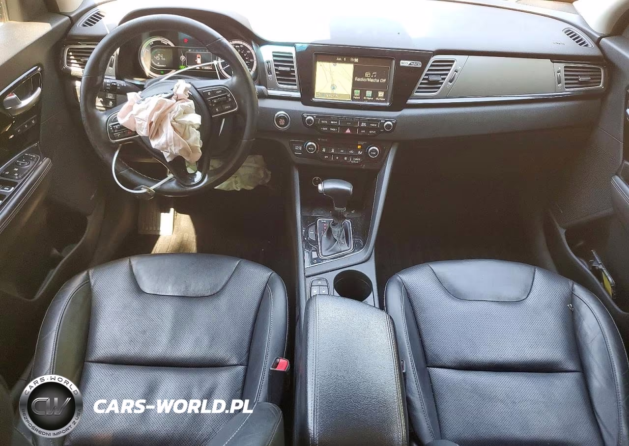 2018 Kia Niro Touring VIN:KNDCE3LC6J5184225 - 8