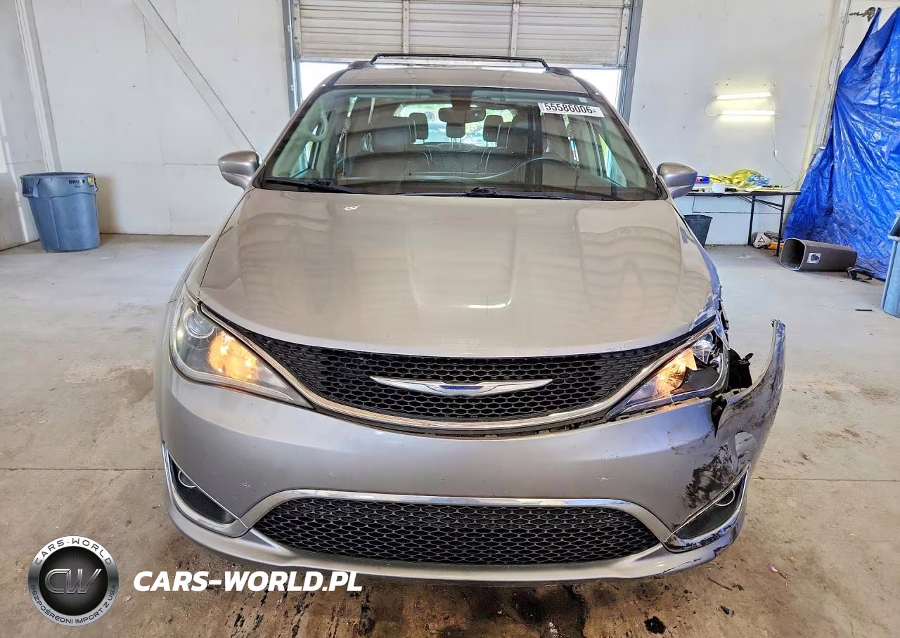 2018 Chrysler Pacifica Touring L VIN:2C4RC1BG1JR120492 - 5