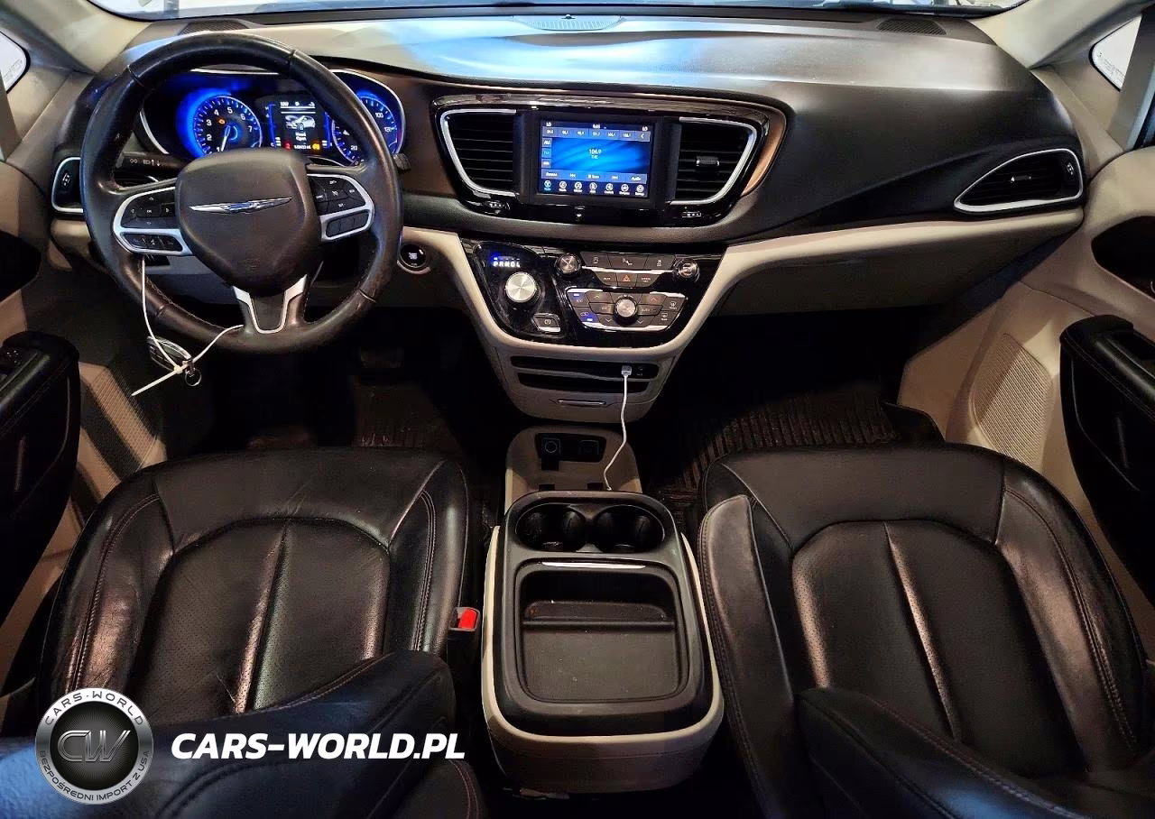 2018 Chrysler Pacifica Touring L VIN:2C4RC1BG1JR120492 - 8