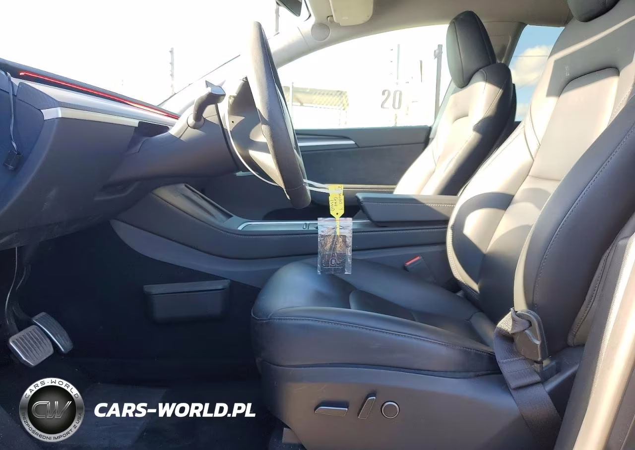 2023 Tesla Model Y VIN:7SAYGDEE7PA125955 - 7