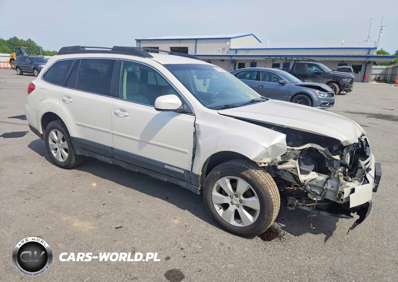 2012 Subaru Outback 2.5I Premium VIN:4S4BRBCC8C3218377 - 4