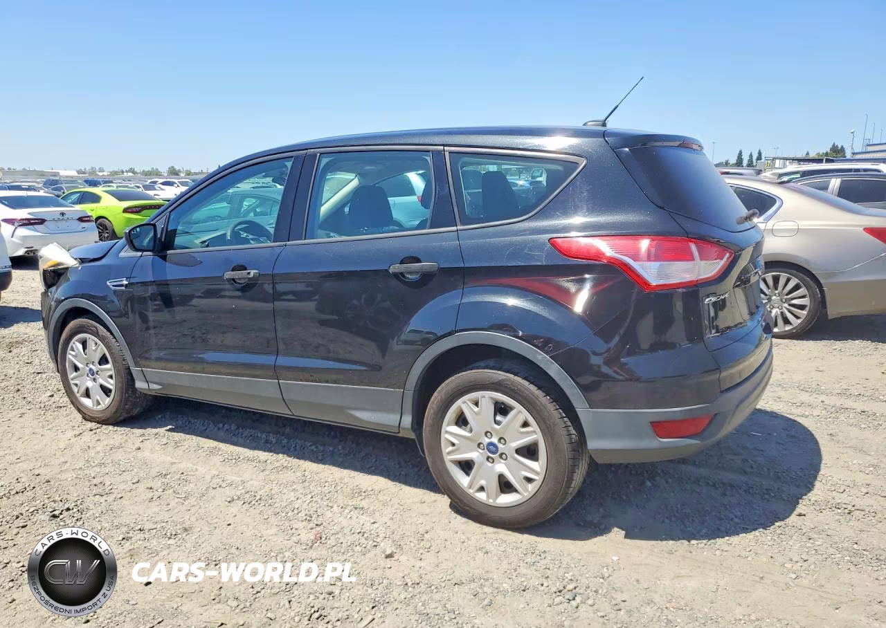 2013 Ford Escape S VIN:1FMCU0F79DUA39931 - 2